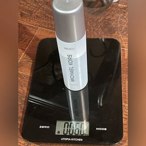 Michael Kors Renew and Protect Leather Care - Picture 7 of 7